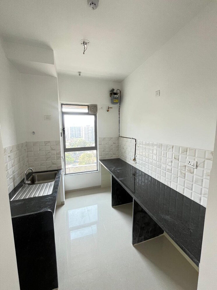 Bathroom, kalpataru-immensa 1 Bedroom 450 Sq.Ft. Apartment In Kolshet Road Thane 9366759