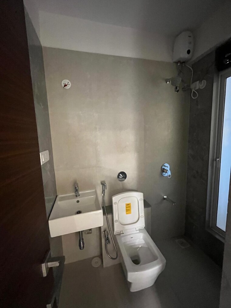 Bathroom, dotom-isle 2.5 Bedroom 1150 Sq.Ft. Apartment In Malad West Mumbai 9366764