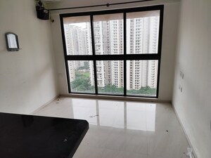 Room in 1 BHK Apartment at Lodha Crown Quality Homes, Majiwada – for Rent