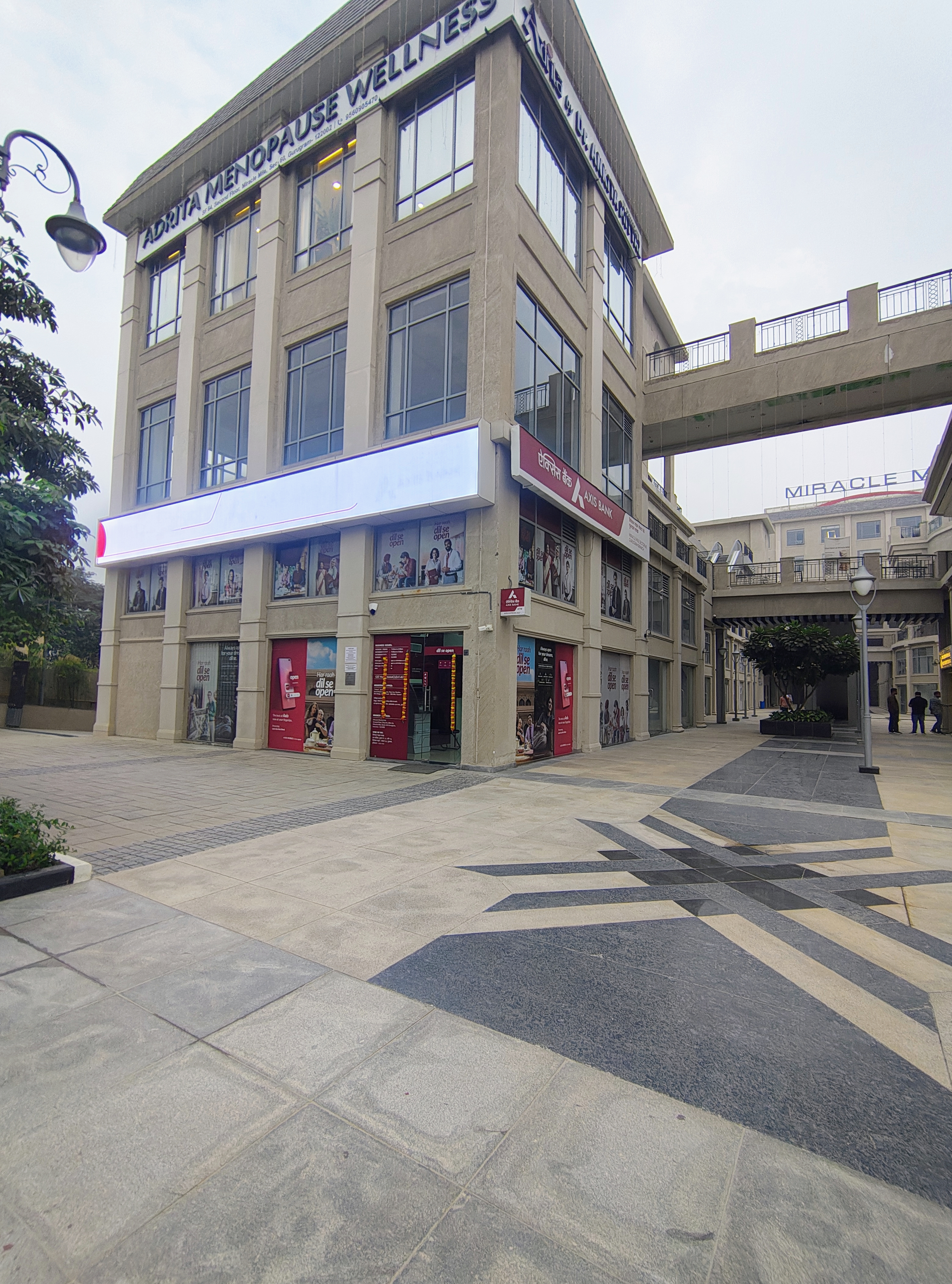 Retail Shop For Rent in Brahma Miracle Mile