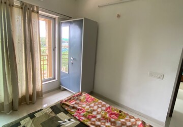 Bedroom in 2 BHK Apartment at Chandak 34 Park Estate, Goregaon West – for Rent