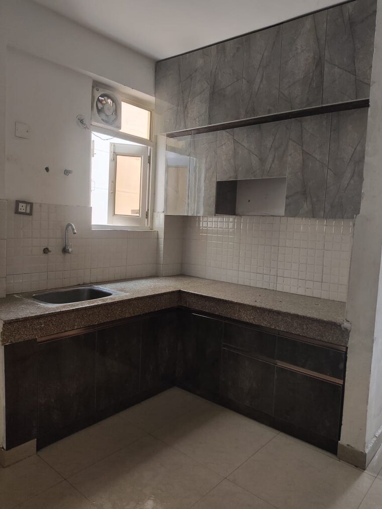 Kitchen, rof-alante 3 Bedroom 645 Sq.Ft. Apartment In Sector 108 Gurgaon 9366850