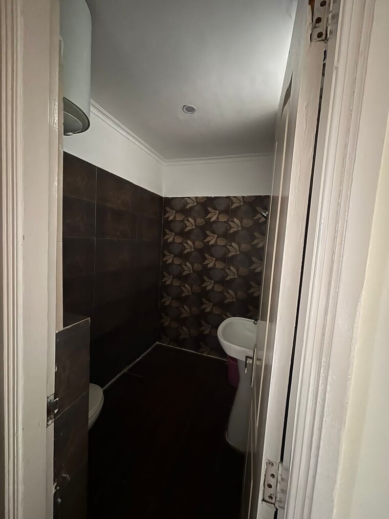 Bathroom, mona-greens 2 Bedroom 1350 Sq.Ft. Apartment In Ghazipur Zirakpur 9366835