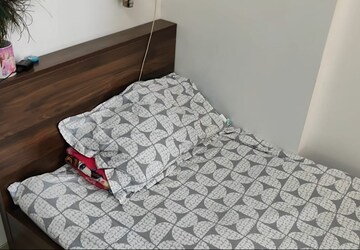 Bedroom in 2 BHK Apartment at Chandak 34 Park Estate, Goregaon West – for Rent