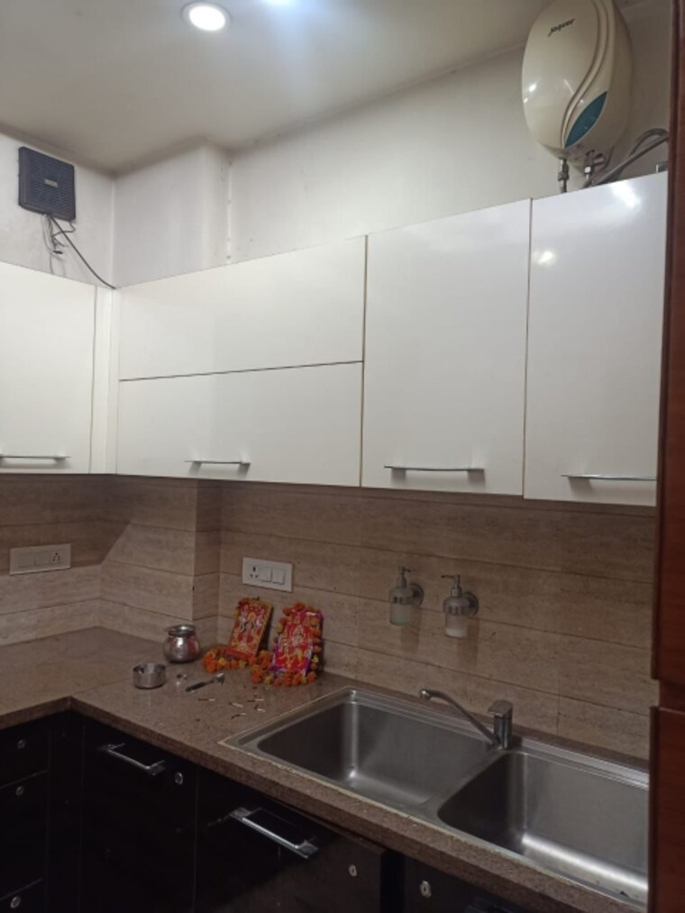 Kitchen, kalkaji 2 Bedroom 1000 Sq.Ft. Builder Floor In Kalkaji Delhi 9366947
