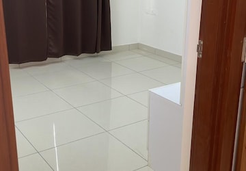 Room in 2 BHK Apartment at Prestige Finsbury Park Hyde, Bagaluru – for Sale