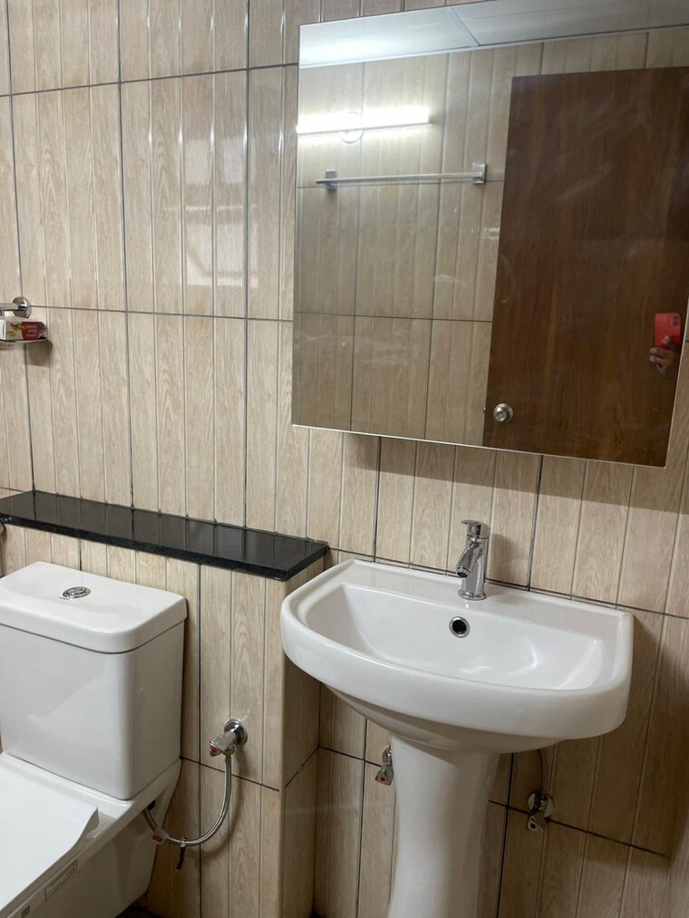 Bathroom, prestige-finsbury-park-hyde 2 Bedroom 999 Sq.Ft. Apartment In Bagaluru Bangalore 9366841