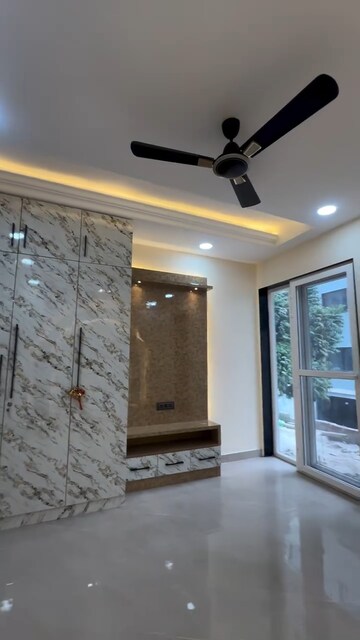 Room in 3 BHK Builder Floor at BPTP District 3, Sector 85 – for Sale