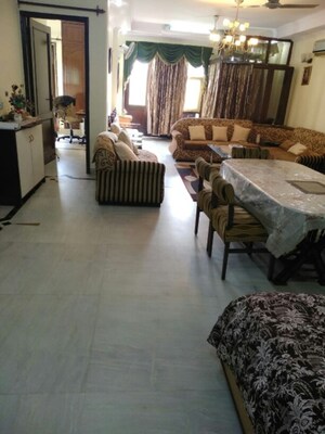 Living Room in 2 BHK Builder Floor at Nehru Enclave – for Rent