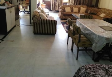 Living Room in 2 BHK Builder Floor at Nehru Enclave – for Rent
