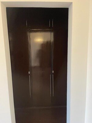 Building Lobby in 3.5 BHK Apartment at Parsvnath Exotica, Sector 53 – for Rent