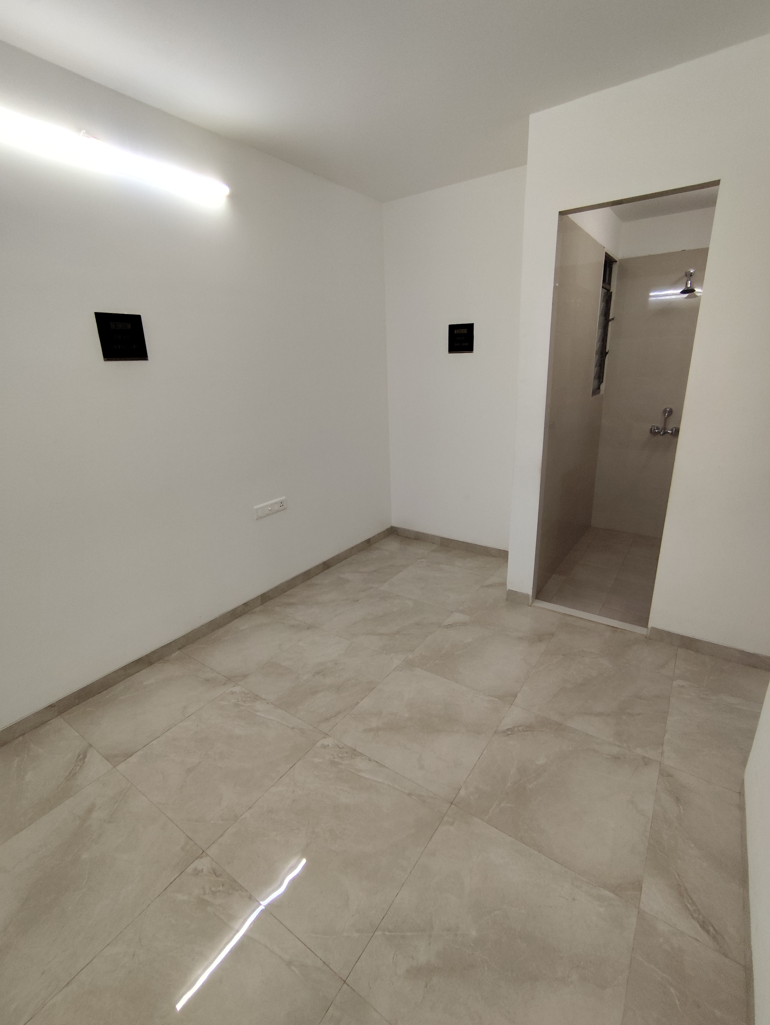 1 BHK + Extra Room Apartment For Sale in Dosti Greater Thane