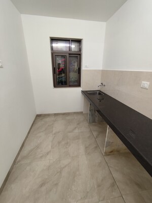Room in 1 BHK Apartment at Dosti Greater Thane, Kalher – for Sale
