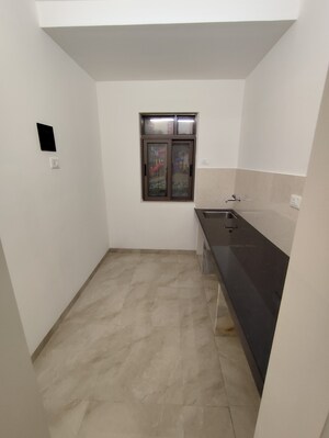 Room in 1 BHK Apartment at Dosti Greater Thane, Kalher – for Sale