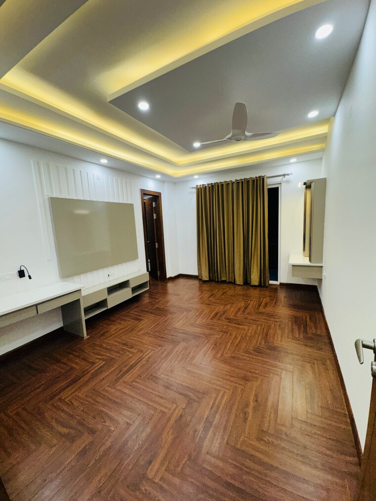 Room, south city 2 3 Bedroom 2150 Sq.Ft. Builder Floor In South City 2 Gurgaon 9367252