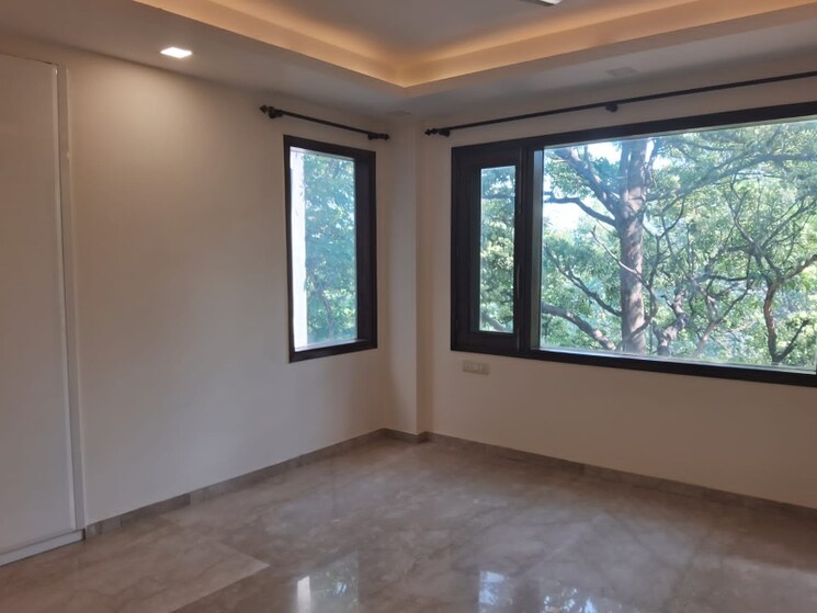 Master Bedroom, chittaranjan park 3 Bedroom 3000 Sq.Ft. Builder Floor In Chittaranjan Park Delhi 9367290