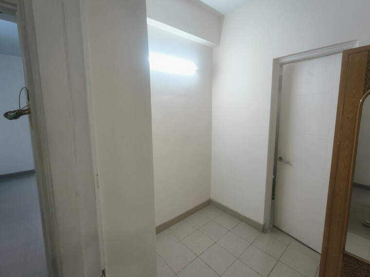 Room, emaar-emerald-estate 3 Bedroom 1395 Sq.Ft. Apartment In Sector 65 Gurgaon 9367237