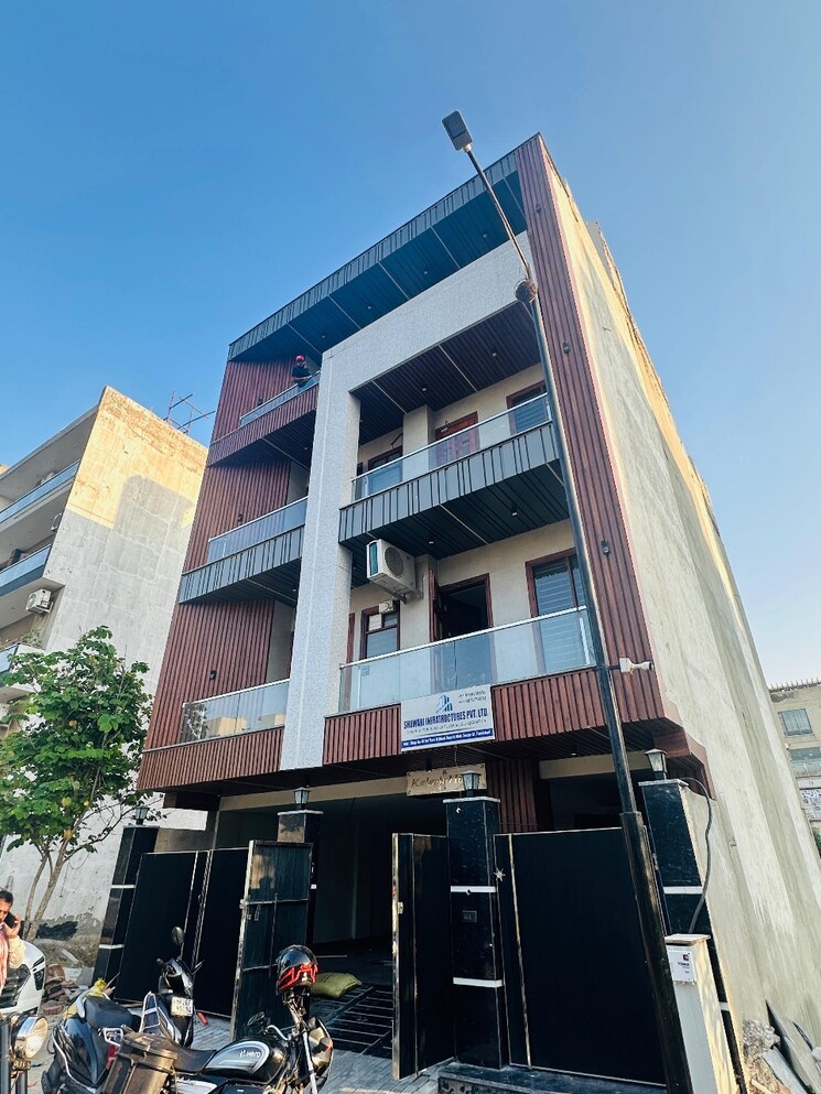 Exterior View, sector 81 3 Bedroom 235 Sq.Yd. Builder Floor In Sector 81 Faridabad 9367386