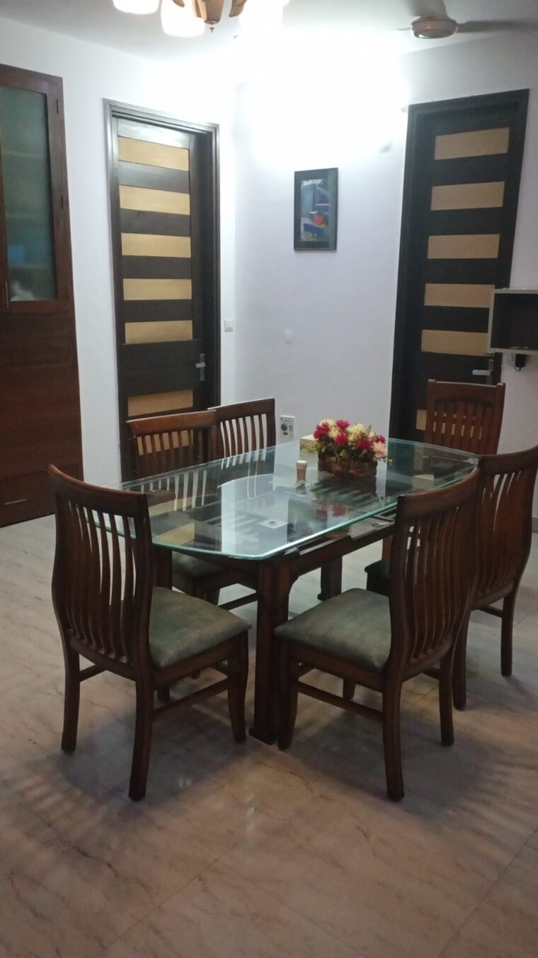 Living Room, jasola 4 Bedroom 300 Sq.Yd. Builder Floor In Jasola Delhi 9367280
