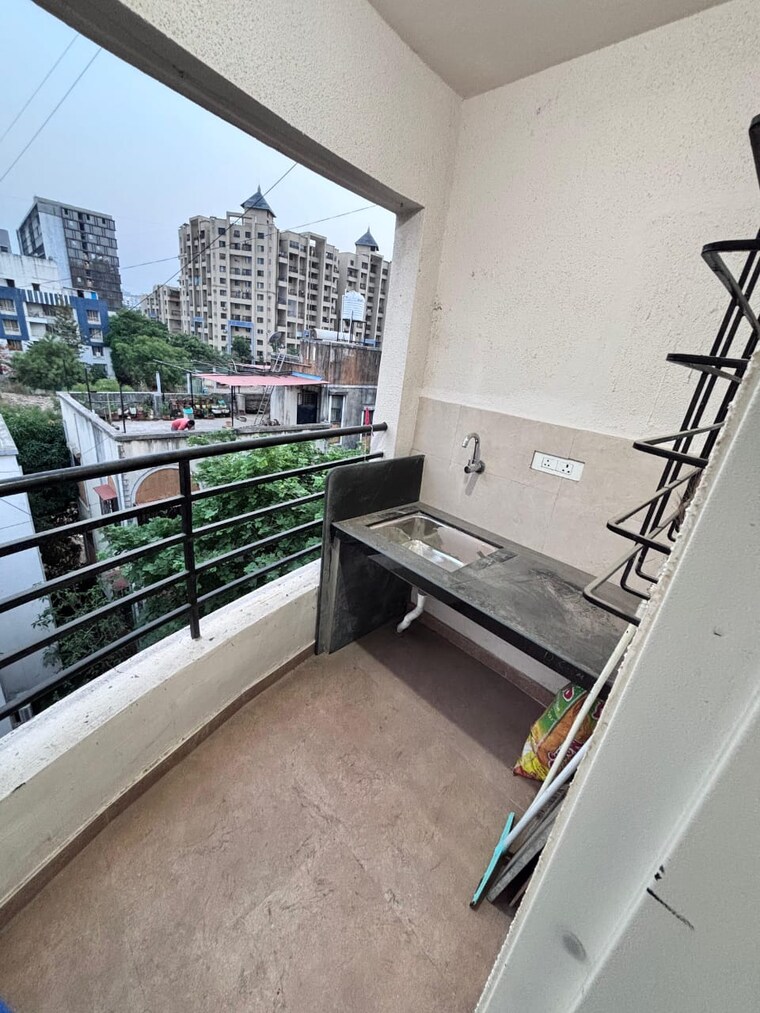 Balcony, aundh 3 Bedroom 1450 Sq.Ft. Apartment In Aundh Pune 9367310