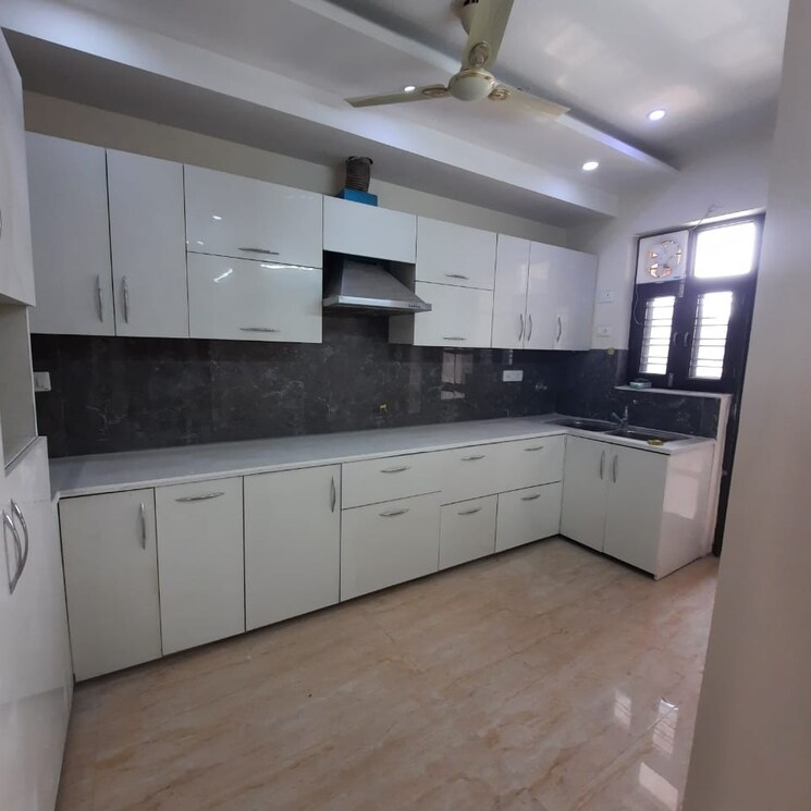 Kitchen, rwa-apartments-sector-41 3.5 Bedroom 204 Sq.Yd. Builder Floor In Sector 41 Noida 9367336