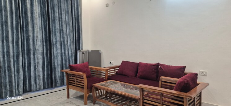 Living Room, dlf-city-gurgaon 1 Bedroom 540 Sq.Ft. Apartment In Sector 27 Gurgaon 9367135