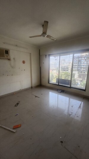 Bedroom in 2 BHK Apartment at Safal Classic, Chembur – for Rent