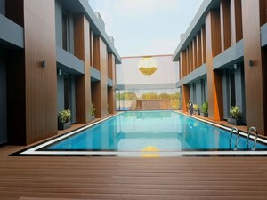 Swimming Pool in 3.5 BHK Apartment at Greenbay The Monarque, Sector 22d Yamuna Expressway – for Sale