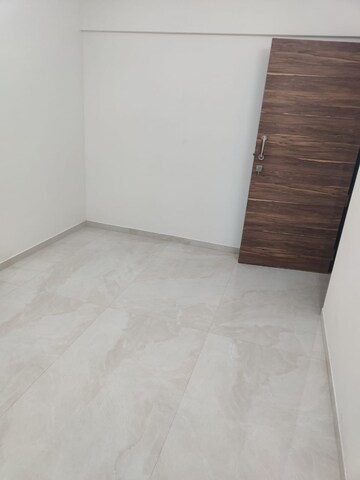 Room in 1 BHK Apartment at Rashmi Star City, Naigaon East – for Rent