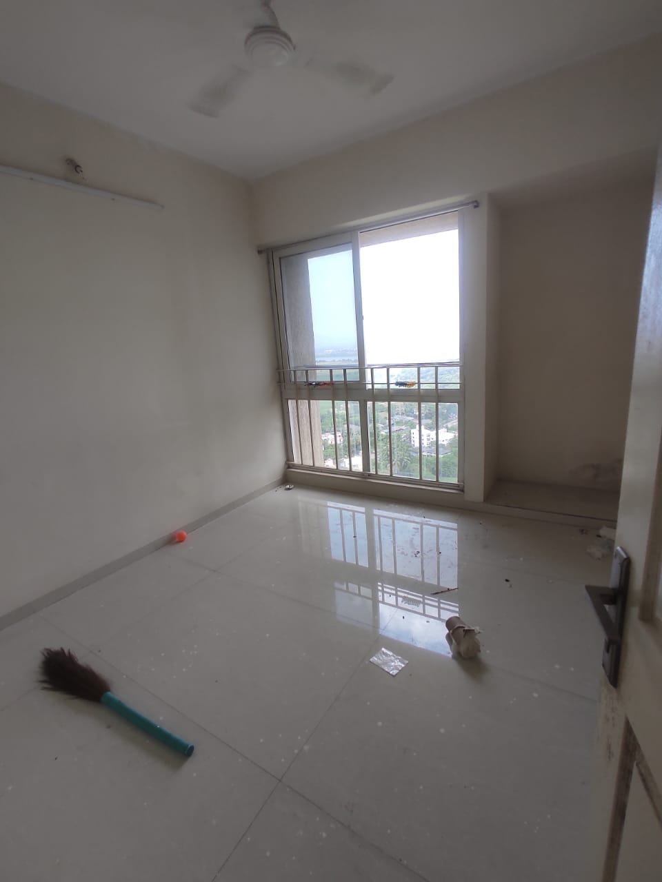 2 BHK + Extra Room Apartment For Rent in Vijay Orovia