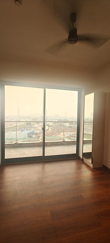 Room in 3 BHK Apartment at Krisumi Waterfall Suites, Sector 36a – for Rent