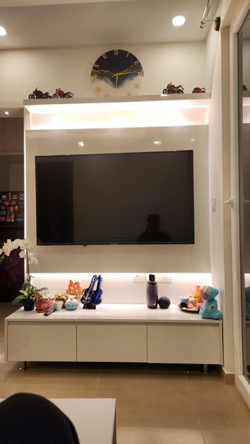 Room in 2 BHK Apartment at Bhartiya Nikoo Homes Phase 2, Thanisandra Main Road – for Sale