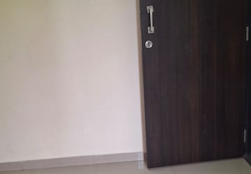 Room in 1 BHK Apartment at Lakhani Oasis, Ulwe – for Rent