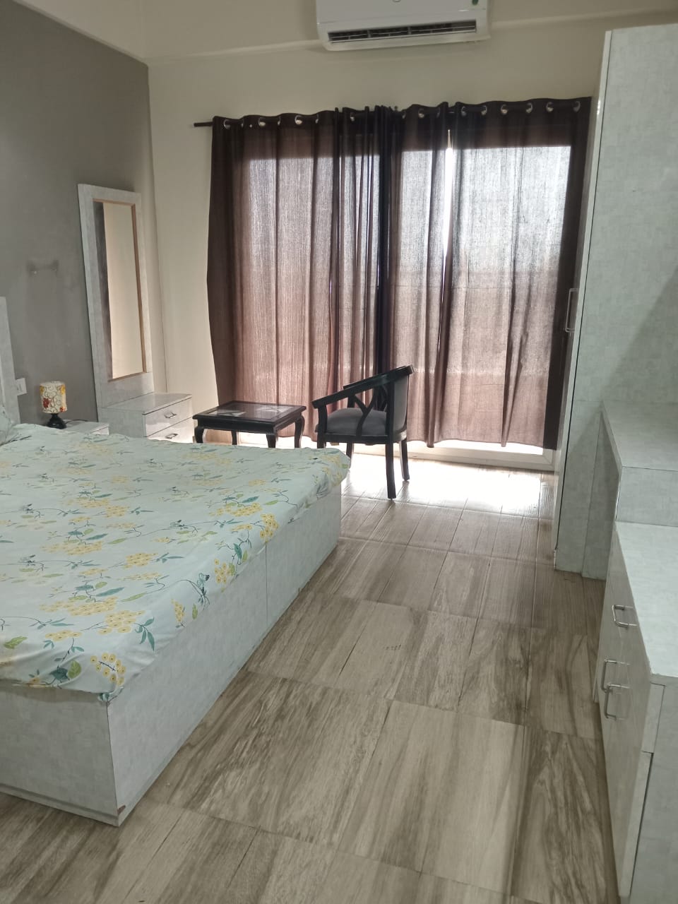 5 BHK + Servant Room 4800 Sq.Ft. Penthouse in Omaxe Putting Greens