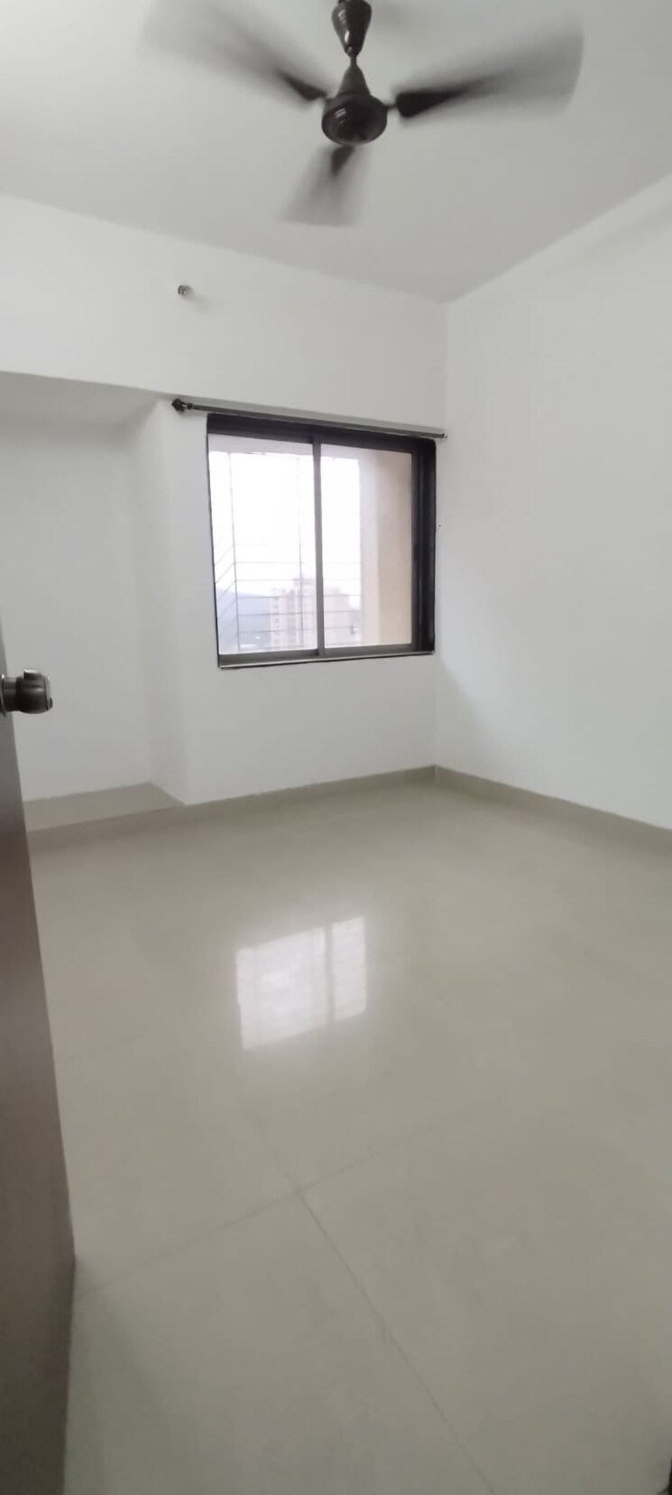 Room, haware-estate 2 Bedroom 650 Sq.Ft. Apartment In Kasarvadavali Thane 9367763