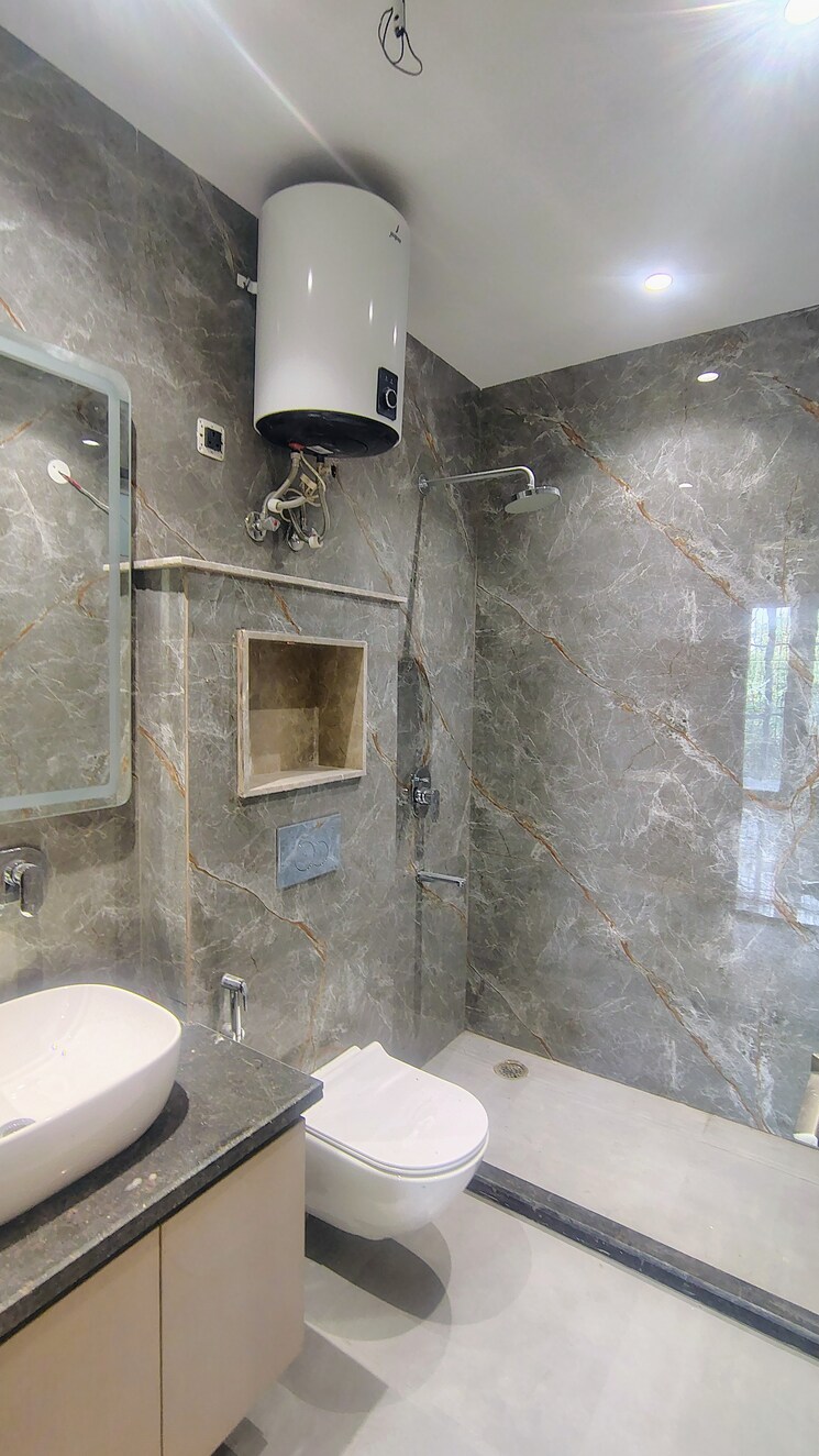 Bathroom, m3m-atrium 3 Bedroom 2000 Sq.Ft. Builder Floor In Sector 57 Gurgaon 9367700