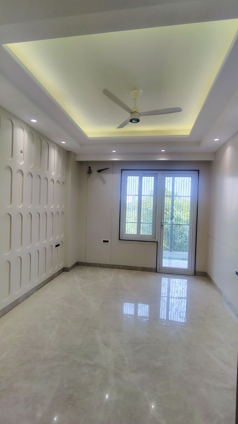 Room, m3m-atrium 3 Bedroom 2000 Sq.Ft. Builder Floor In Sector 57 Gurgaon 9367700