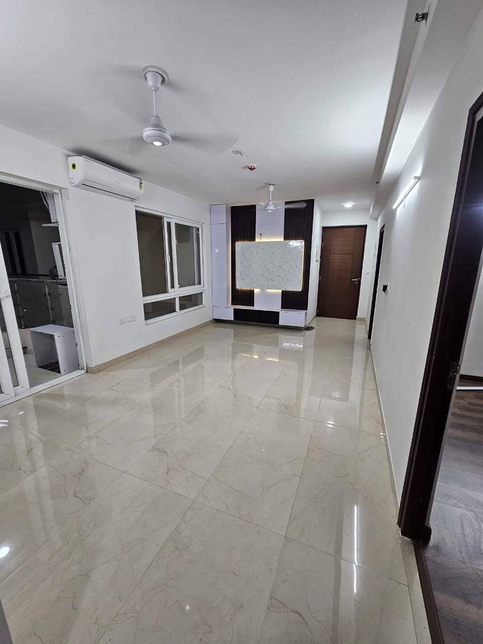 3 BHK + Extra Room Apartment For Rent in Hero Homes Gurgaon