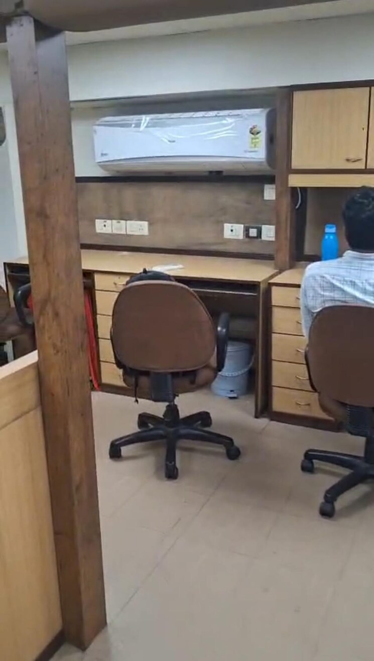 Team Area, bbd bagh Commercial Office Space 3300 Sq.Ft. In Bbd Bagh Kolkata 9367704