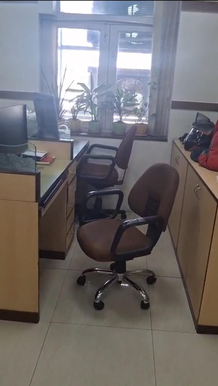 Team Area, bbd bagh Commercial Office Space 3300 Sq.Ft. In Bbd Bagh Kolkata 9367704