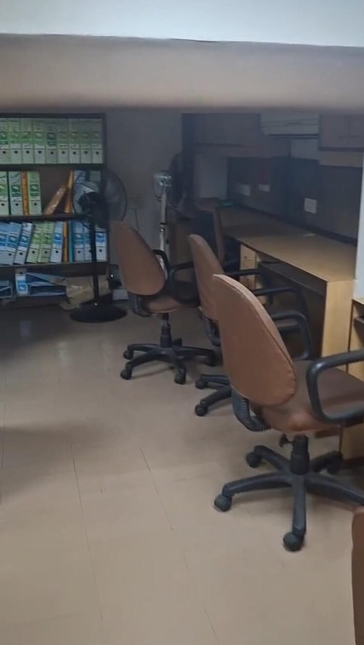 Gym, bbd bagh Commercial Office Space 3300 Sq.Ft. In Bbd Bagh Kolkata 9367704