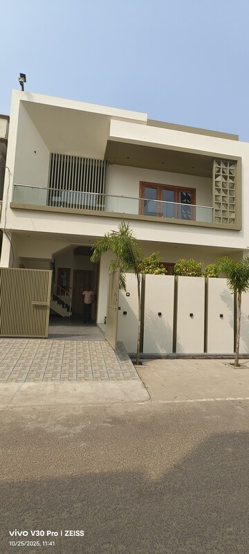 Balcony in 3 BHK Independent House at Indira Nagar – for Sale