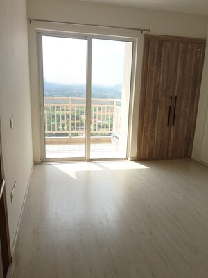 Room in 4 BHK Apartment at M3M Flora 68, Sector 68 – for Rent