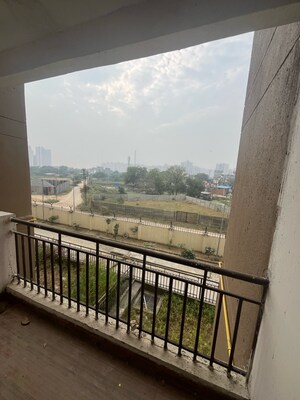 2.5 BHK Apartment For Sale in Amrapali Golf Homes, Haibatpur