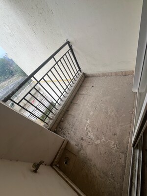 Staircase in 2.5 BHK Apartment at Amrapali Golf Homes, Haibatpur – for Sale