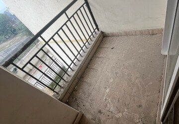 Staircase in 2.5 BHK Apartment at Amrapali Golf Homes, Haibatpur – for Sale