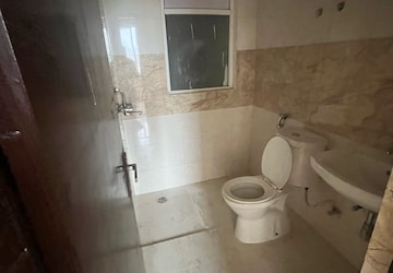 Bathroom in 2.5 BHK Apartment at Amrapali Golf Homes, Haibatpur – for Sale