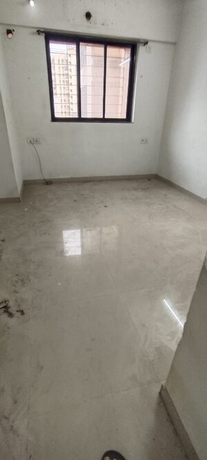 Room in 2 BHK Apartment at Puranik City, Kasarvadavali – for Rent