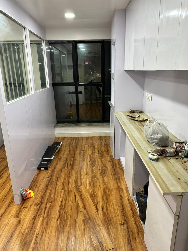 Balcony, park street Commercial Office Space 340 Sq.Ft. In Park Street Kolkata 9367824