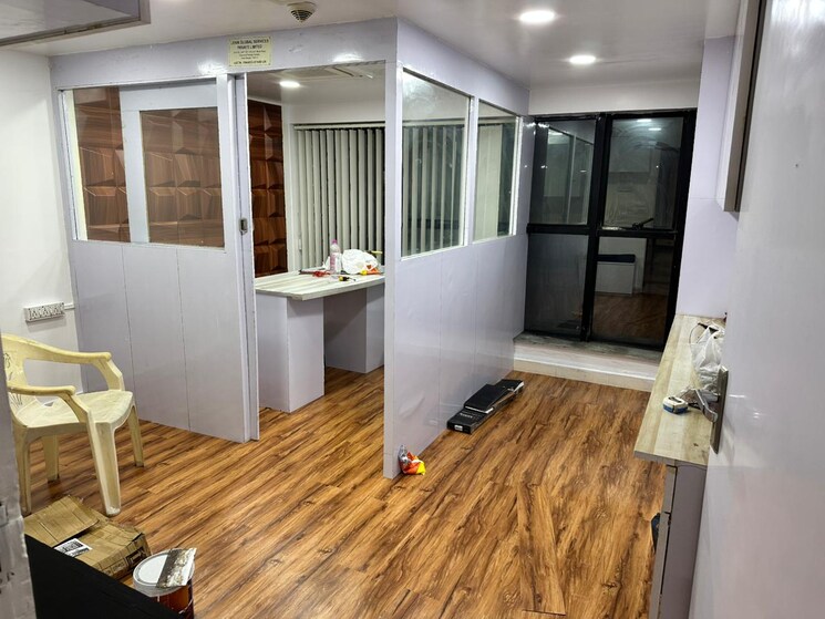 Room, park street Commercial Office Space 340 Sq.Ft. In Park Street Kolkata 9367824